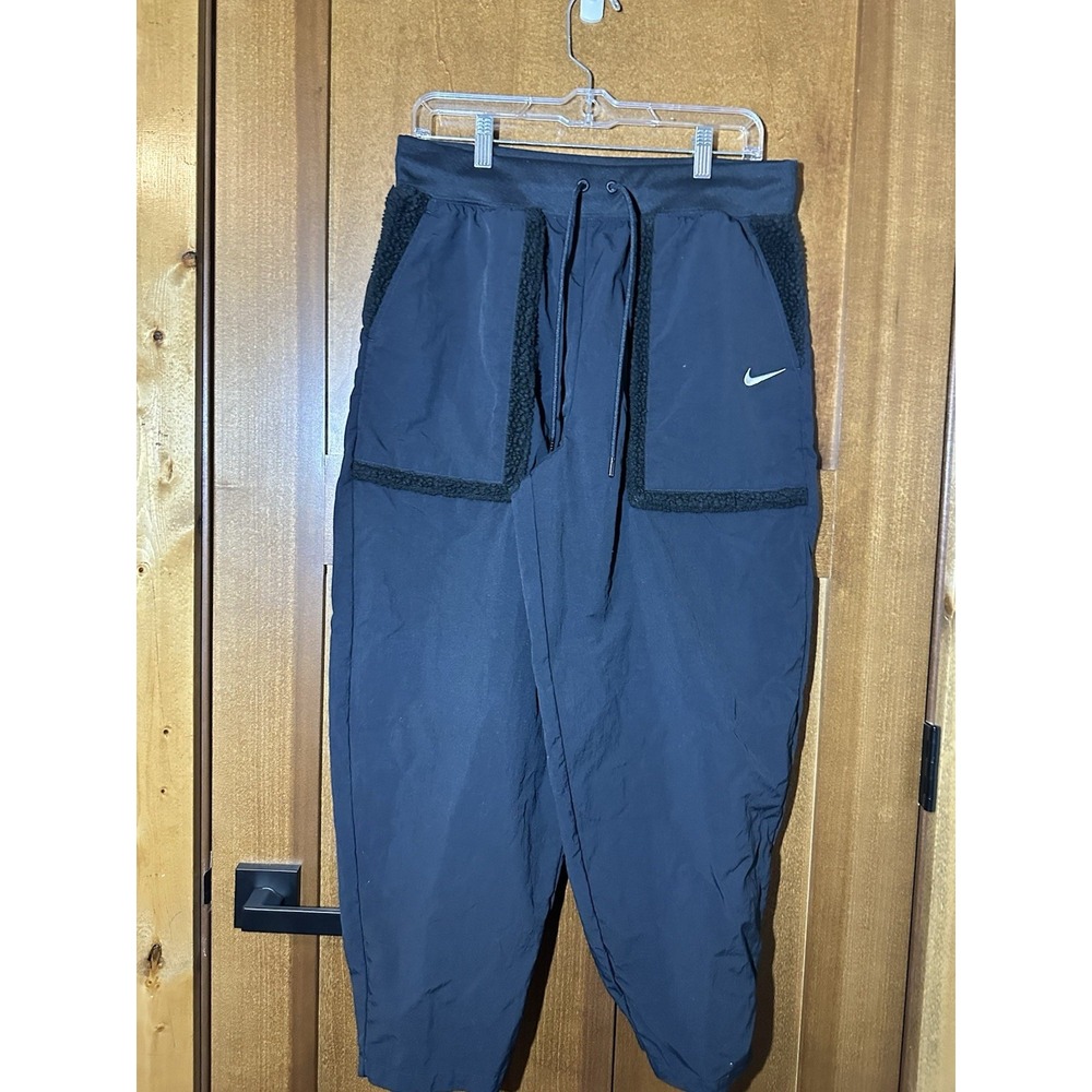 Nike Pants womens Large Black Sportswear Essential High Rise Woven Cargo